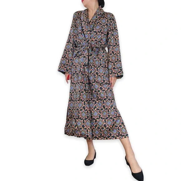 Peruvian Connection Tan and Black Kimono Robe - Picture 9 of 16